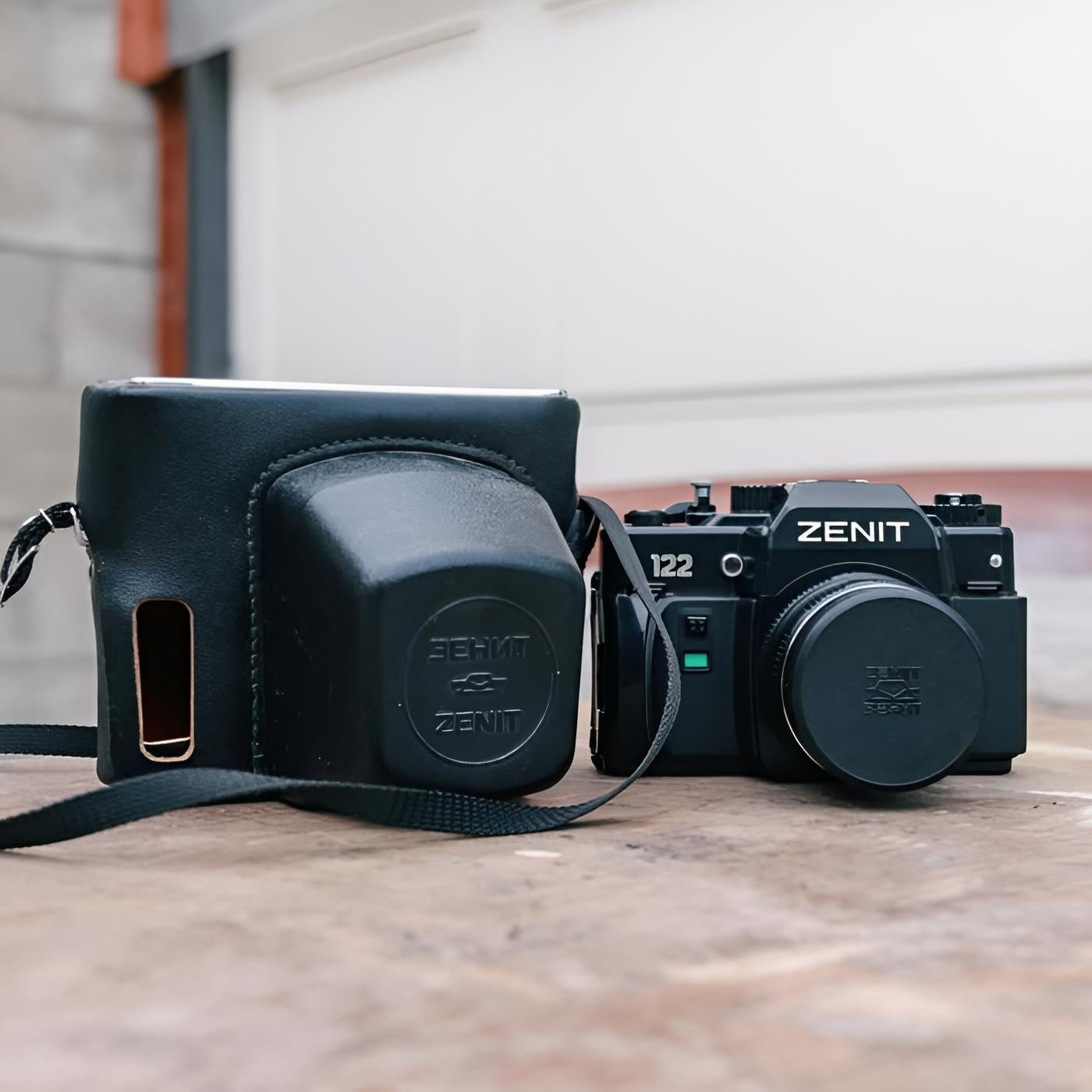Cámara Zenit 122 + Estuche Original - Cámara Reflex Analógica de 35mm
