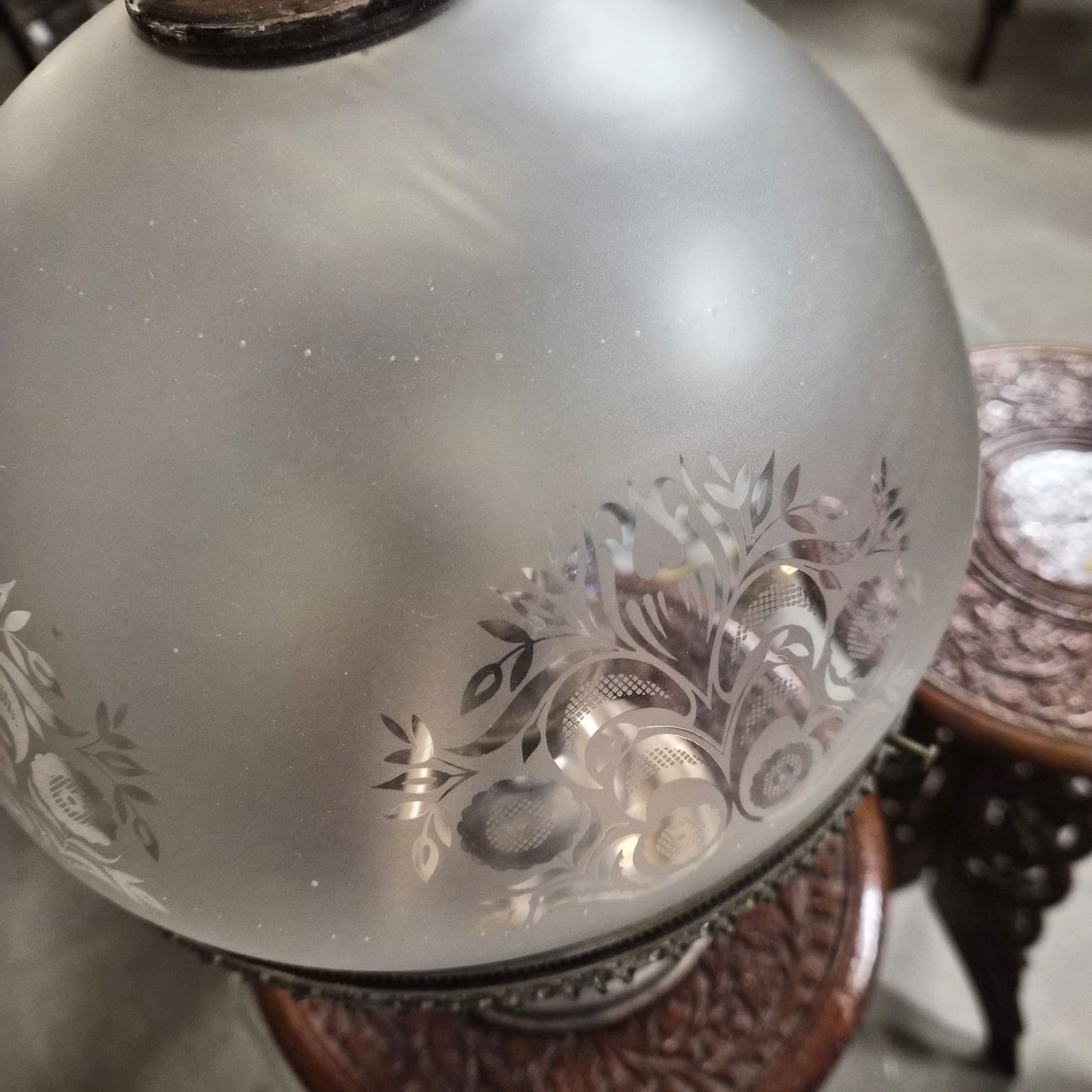 LAMPARA DE MESA GRISTAL GRABADO