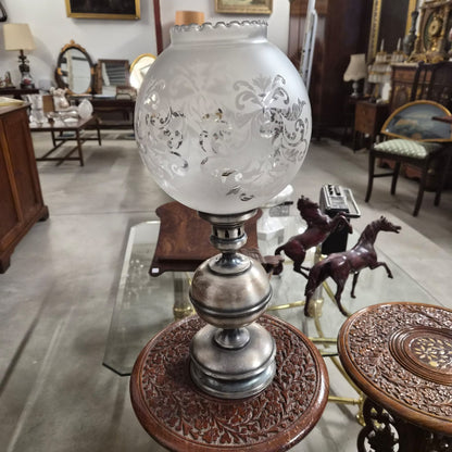 LAMPARA DE MESA CON TULIPA