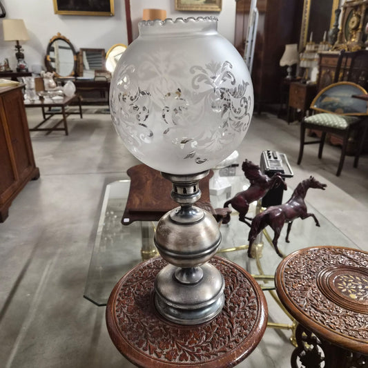 LAMPARA DE MESA CON TULIPA