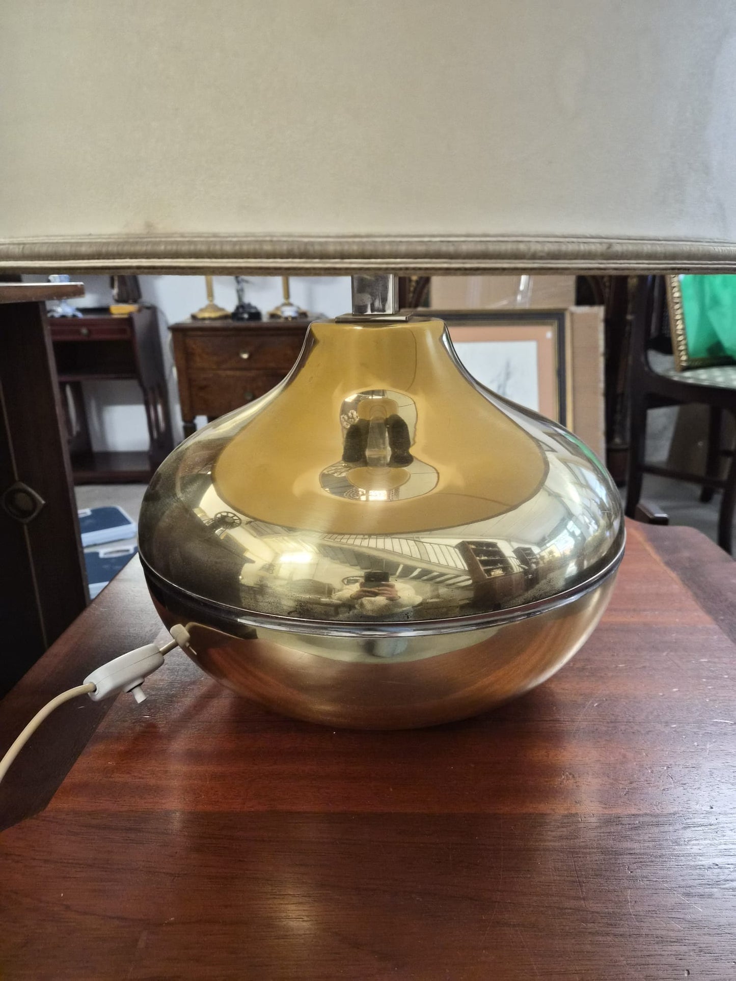 LAMPARA DE MESA ITALIANA Mid-Century (años 60–70)