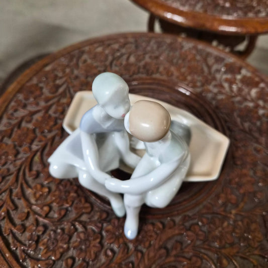 CENTRO DECORATIVO EN PORCELANA SANTA CLARA